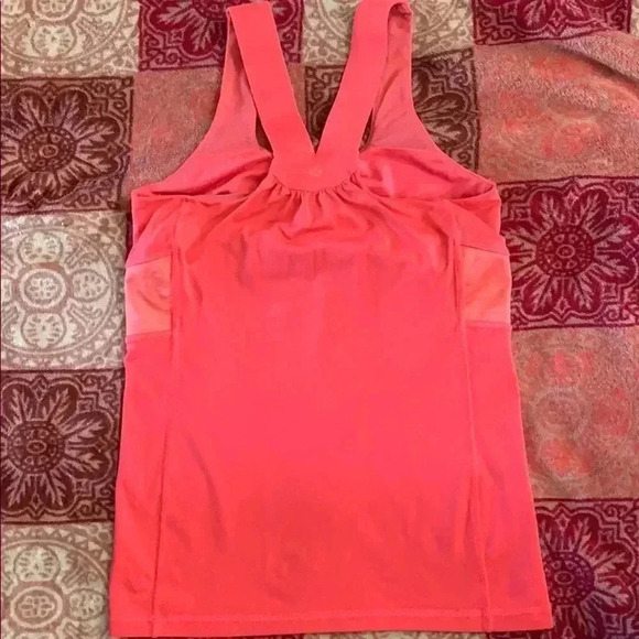 Lululemon gathered front tank top - Picture 3 of 5